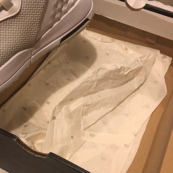 Air Jordan roaches - Picture 3 of 3